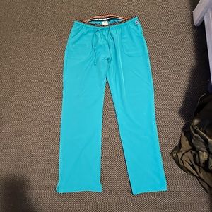 Heart soul scrubs L BUNDLE 4 pairs